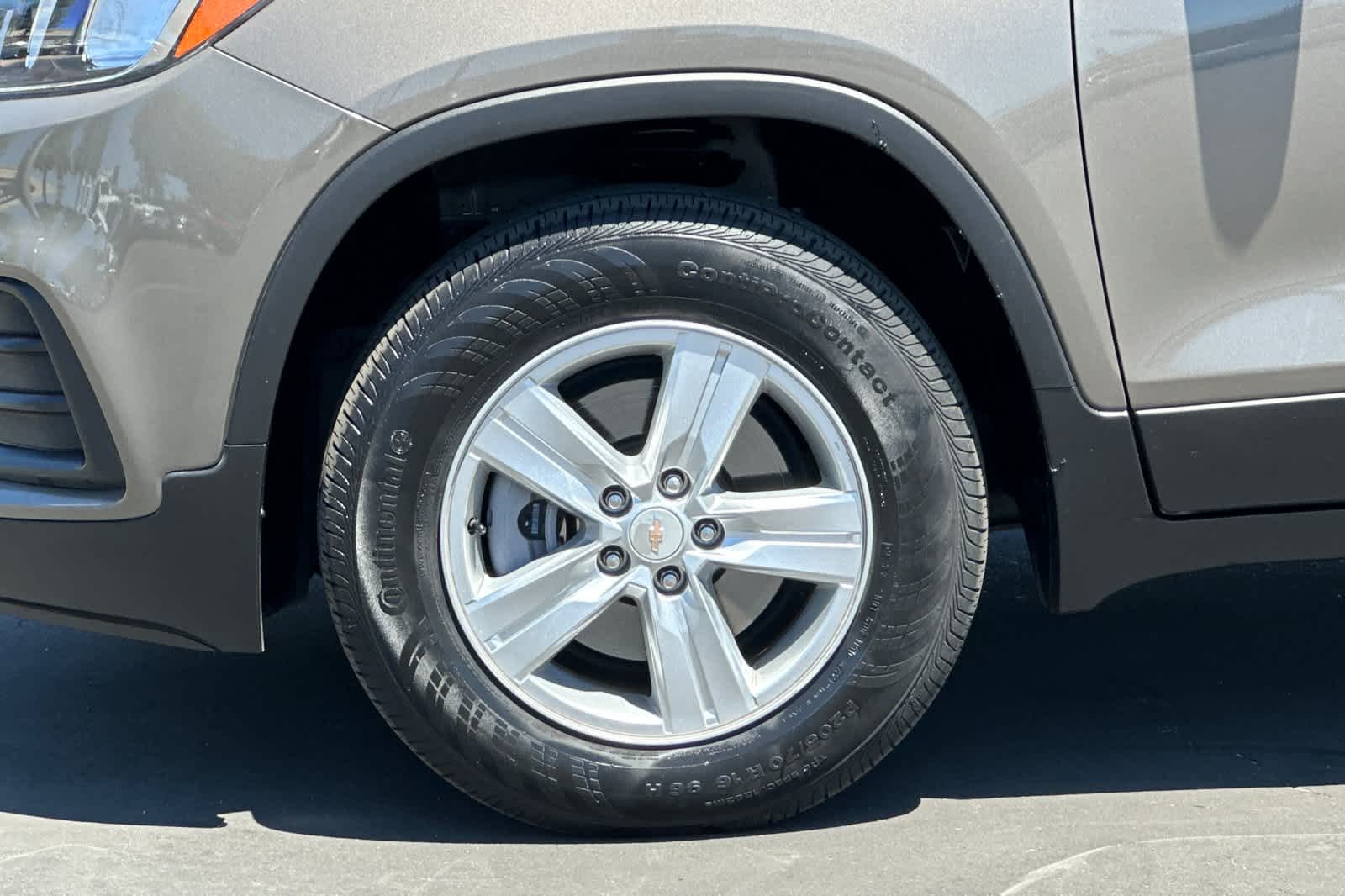 Thumbnail: 2021 Chevrolet Trax - 25