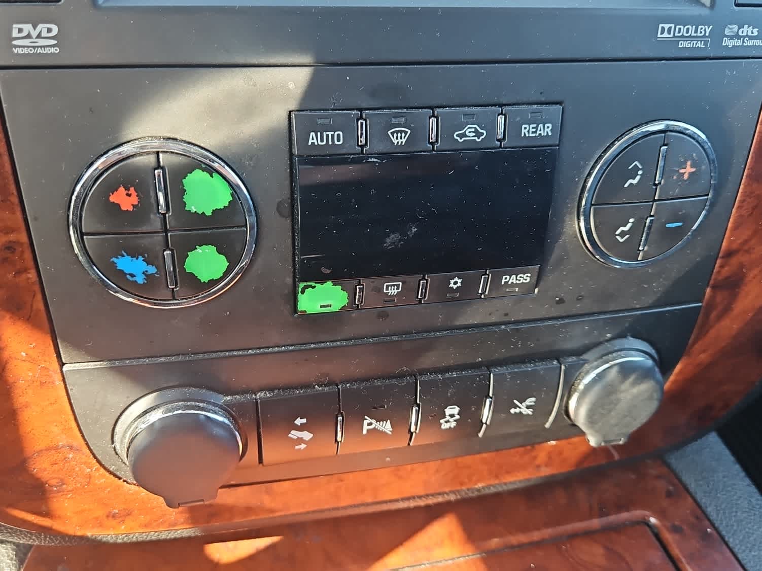 Thumbnail: 2013 Chevrolet Tahoe - 17