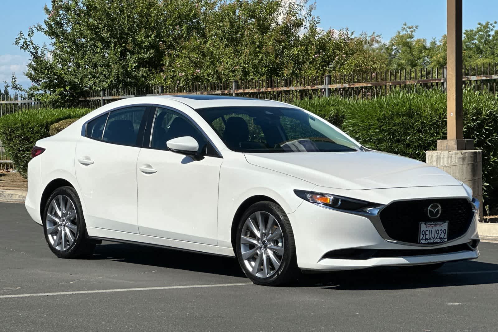 Thumbnail: 2022 Mazda Mazda3 - 9