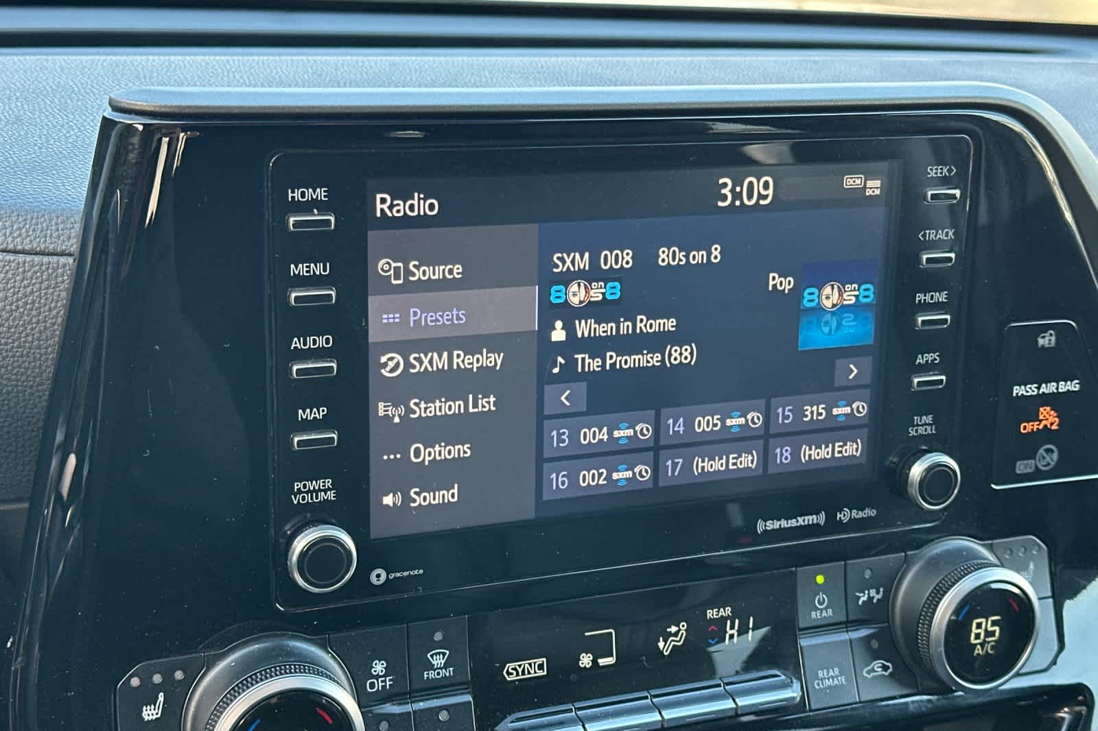 Thumbnail: 2021 Toyota Highlander - 19