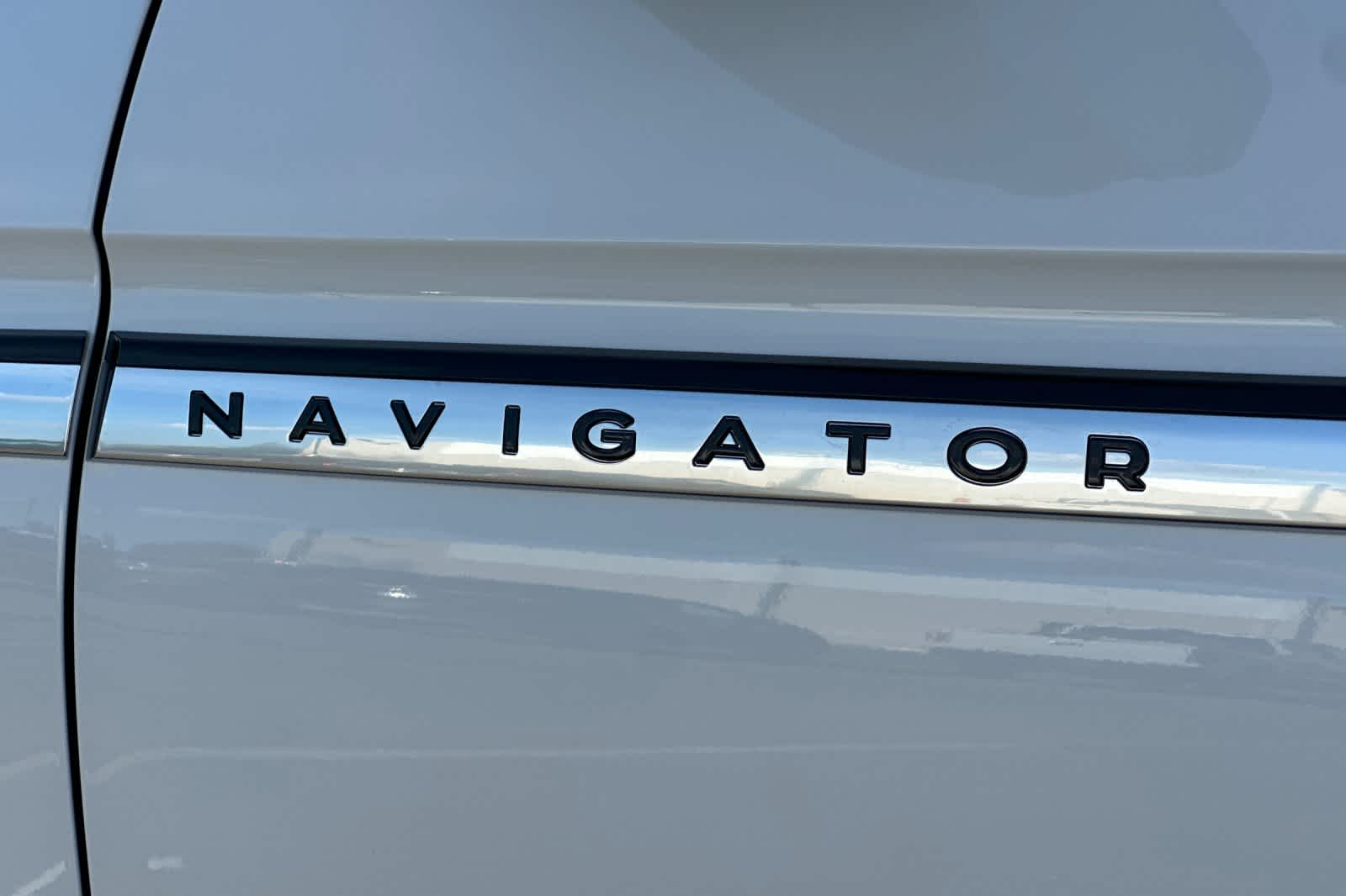 Thumbnail: 2026 Lincoln Navigator L - 30