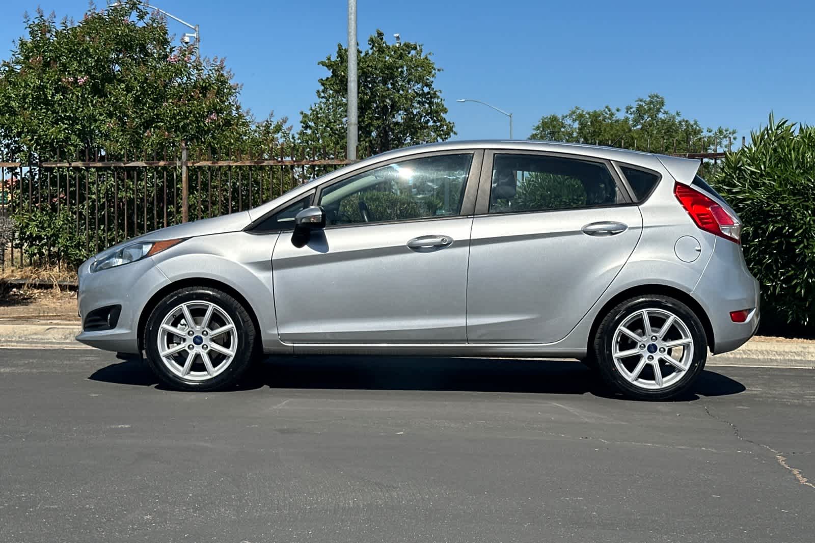 Thumbnail: 2016 Ford Fiesta - 5