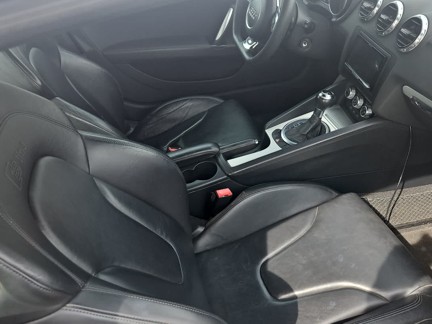 Thumbnail: 2014 Audi TT - 12