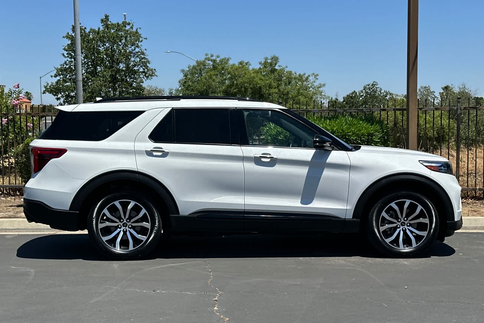 2020 Ford Explorer ST 8