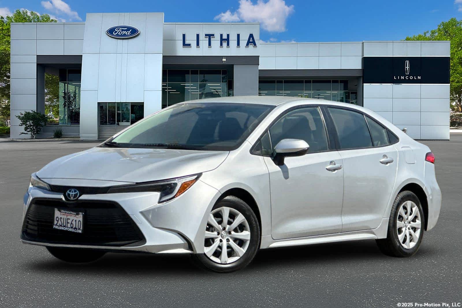 2025 Toyota Corolla LE Hybrid CVT's photo