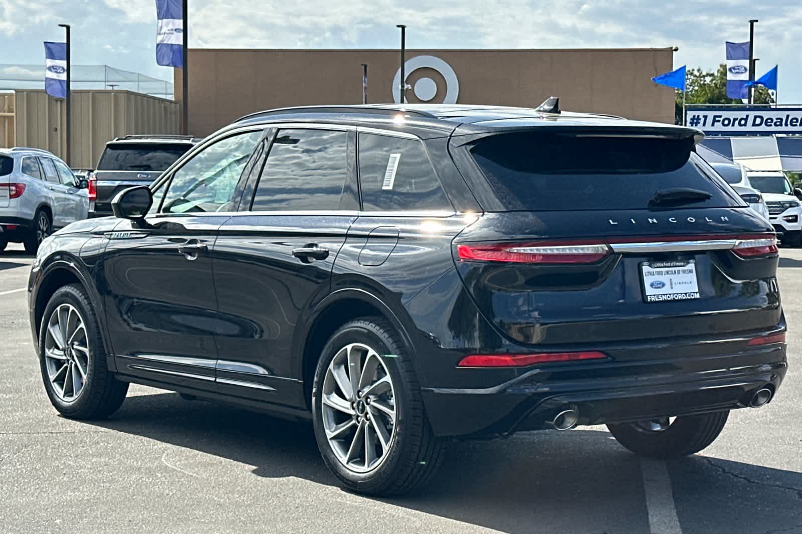 Thumbnail: 2025 Lincoln Corsair - 6