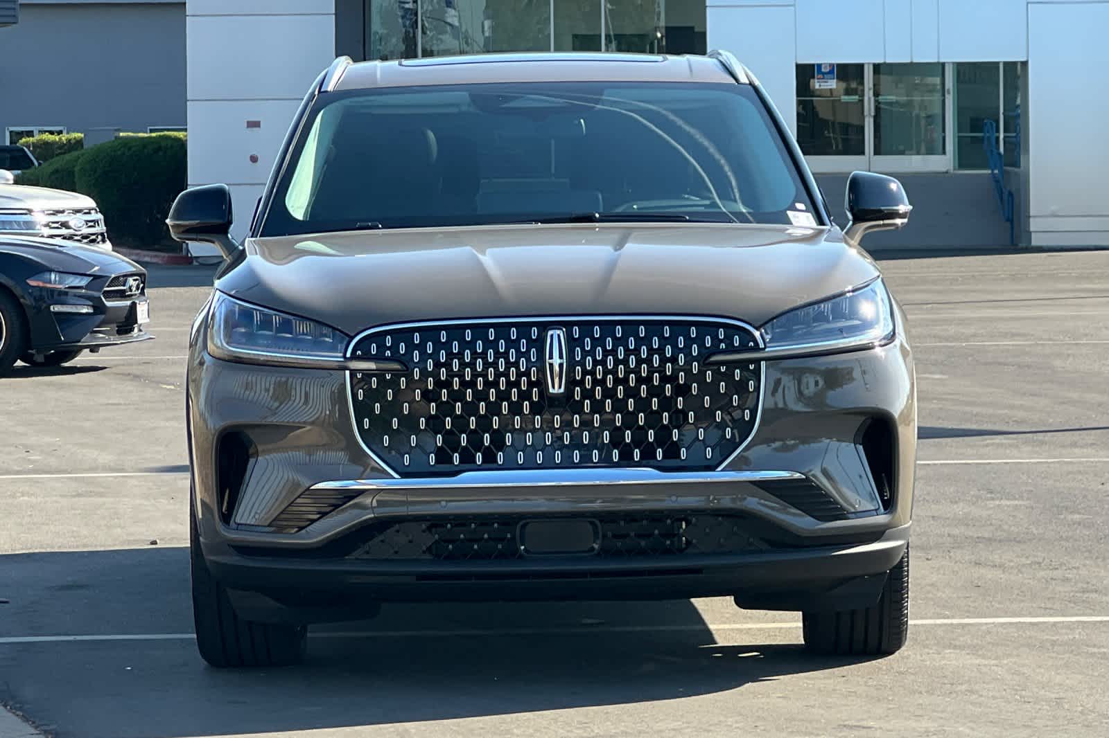 Thumbnail: 2026 Lincoln Aviator - 11