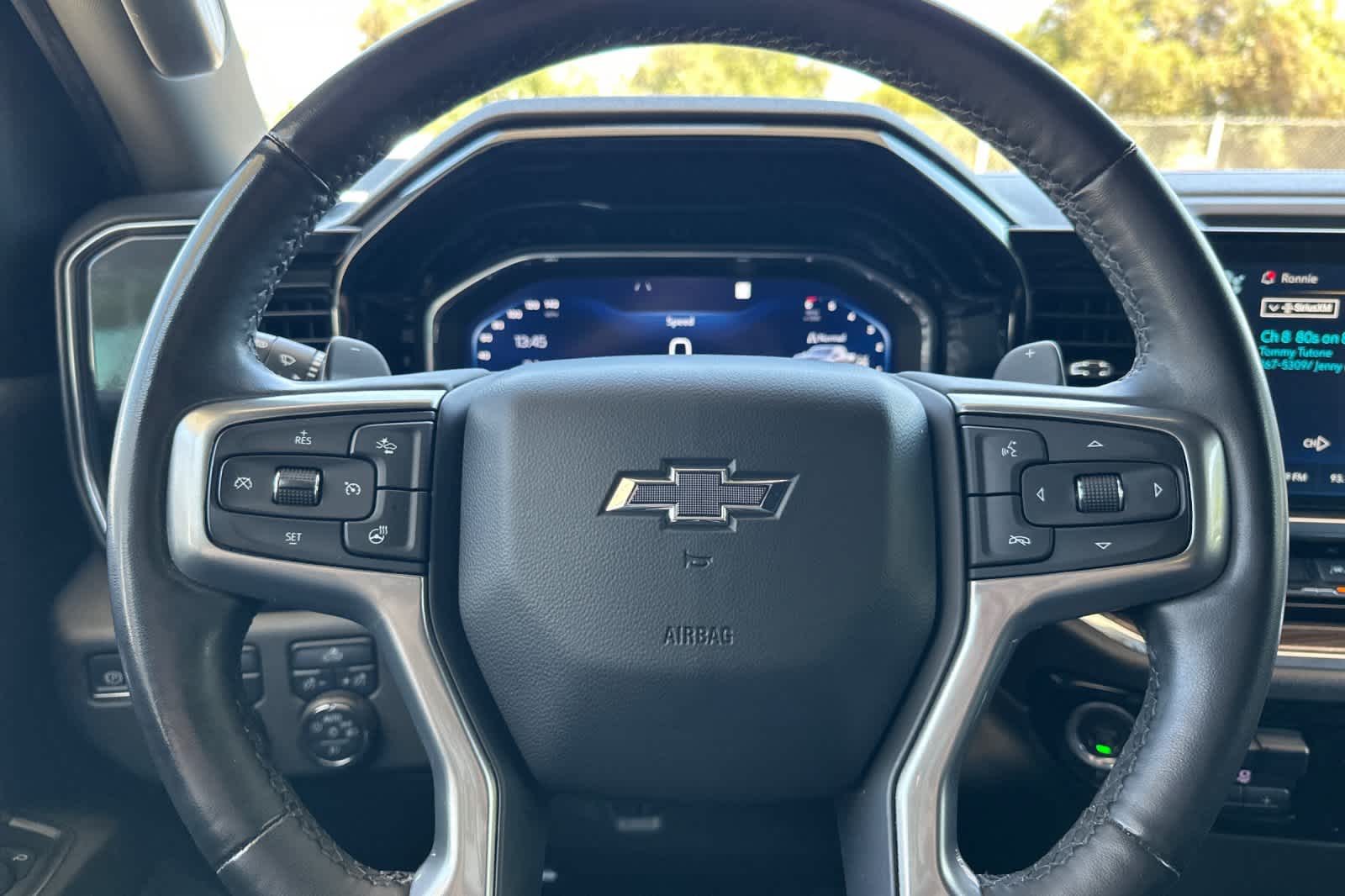 Thumbnail: 2023 Chevrolet Silverado 1500 - 23