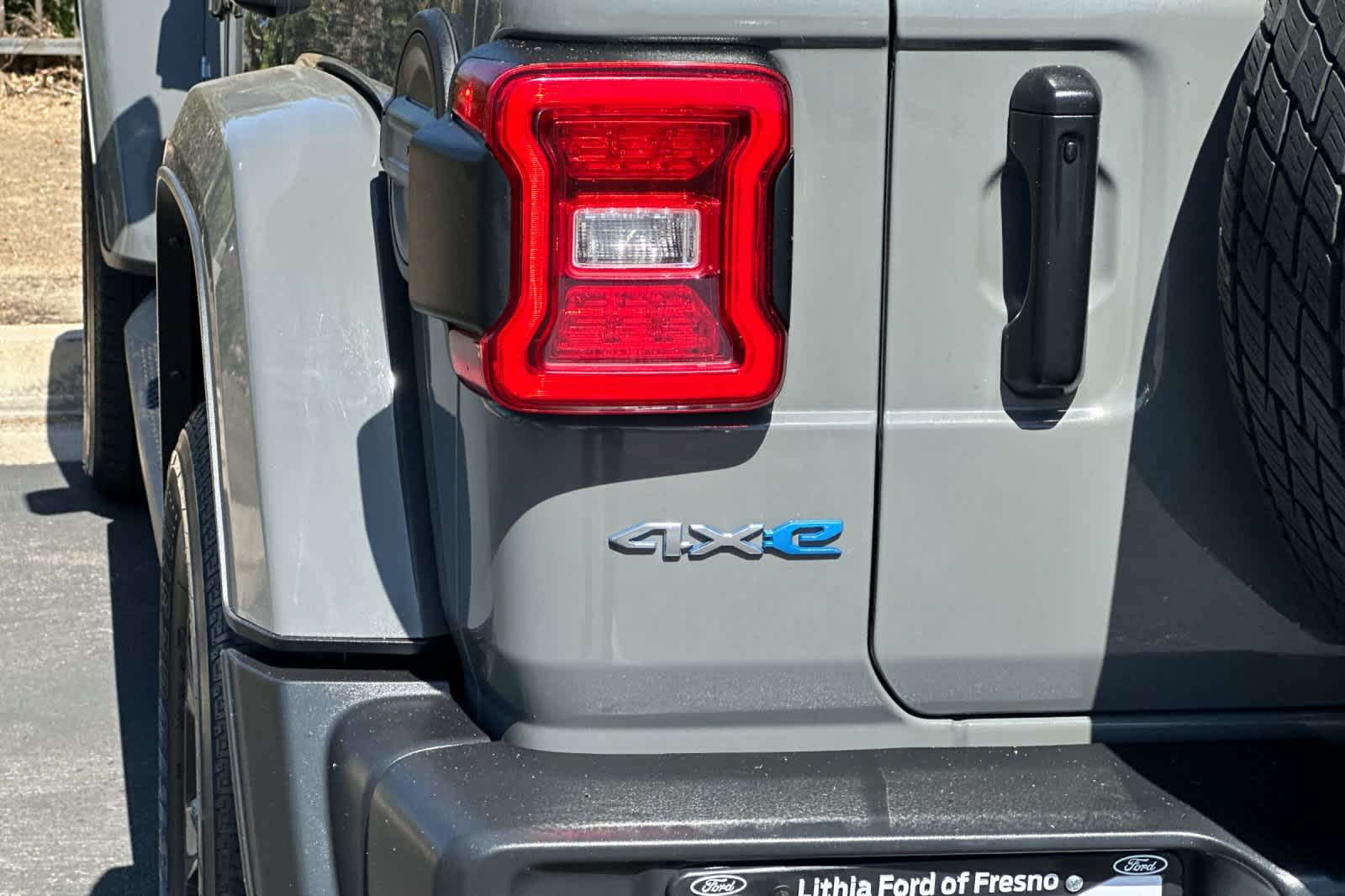 Thumbnail: 2022 Jeep Wrangler - 26