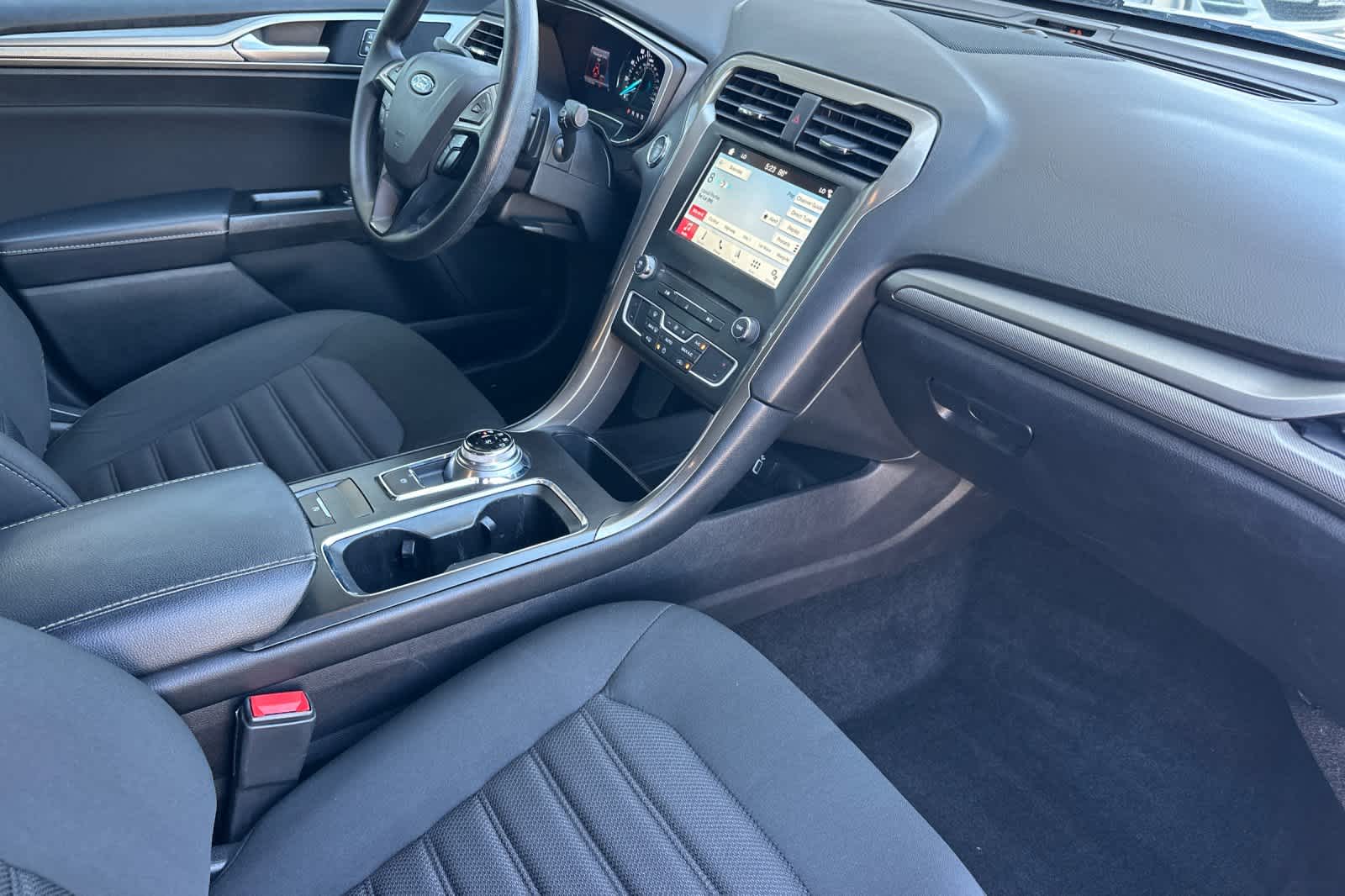 Thumbnail: 2017 Ford Fusion - 15