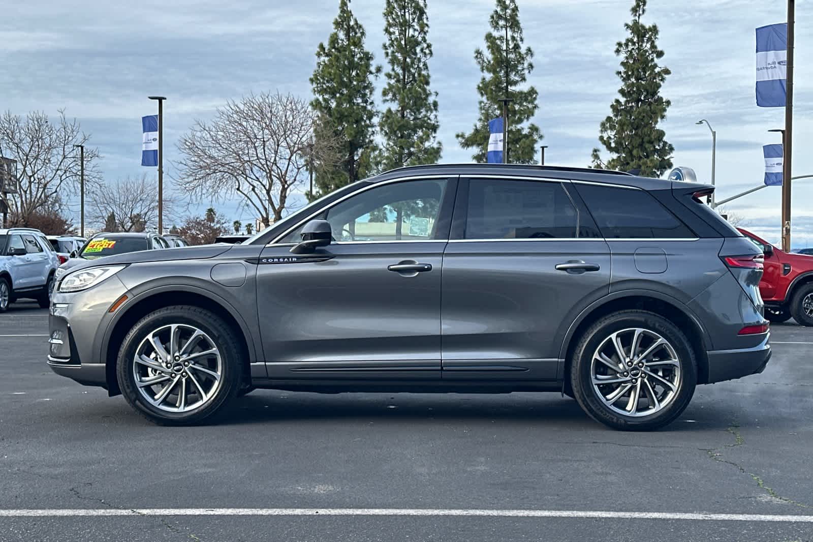 Thumbnail: 2026 Lincoln Corsair - 5