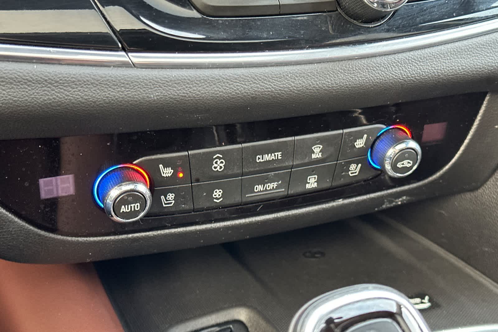 Thumbnail: 2021 Buick Enclave - 23