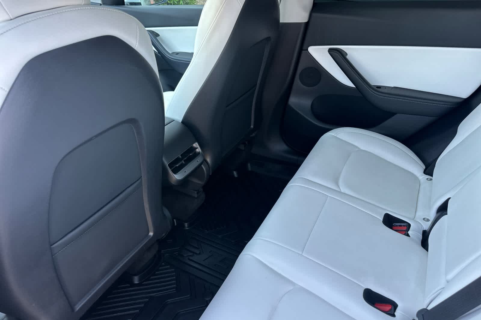 Thumbnail: 2021 Tesla Model Y - 4