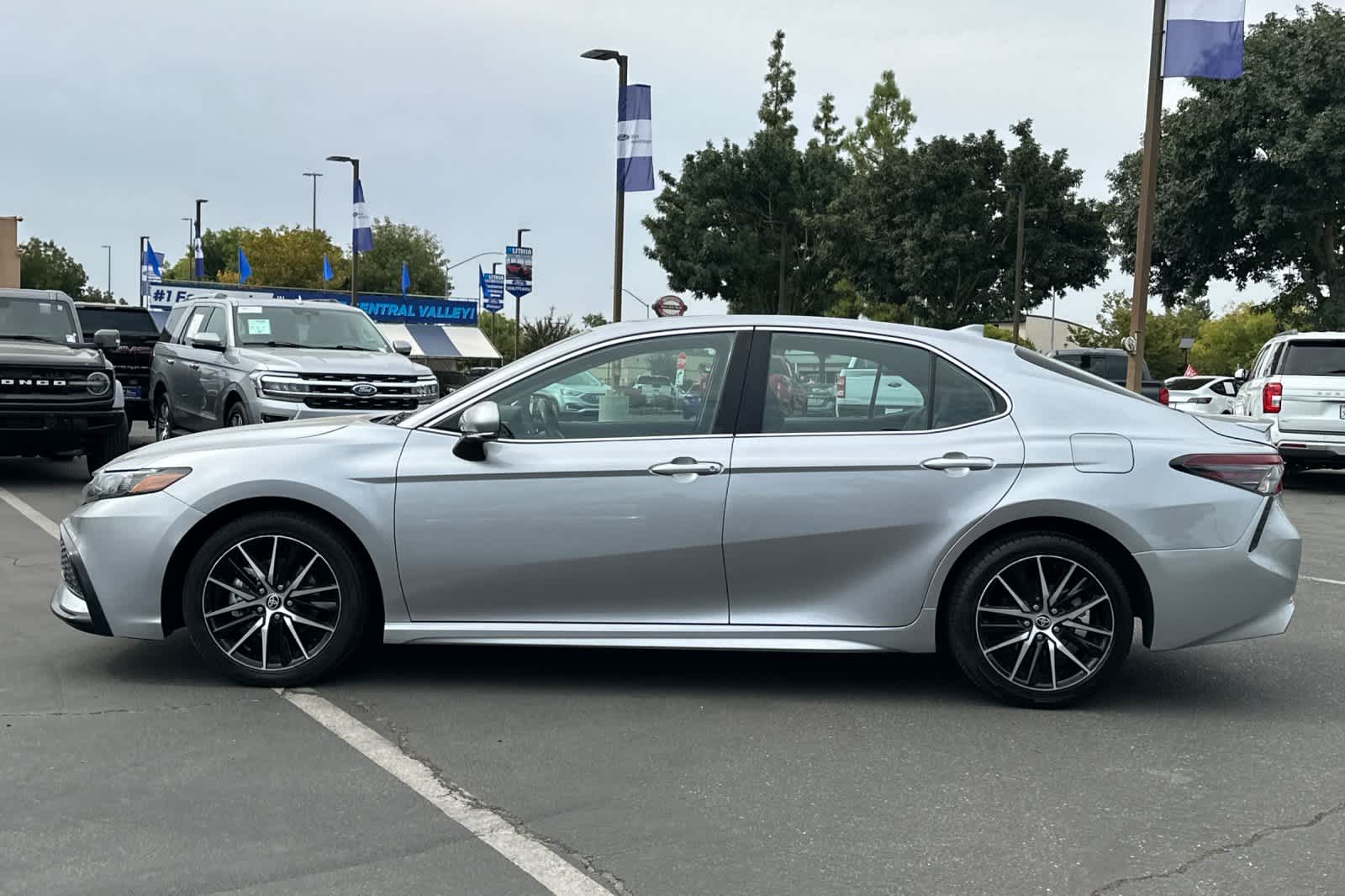 Thumbnail: 2023 Toyota Camry - 5