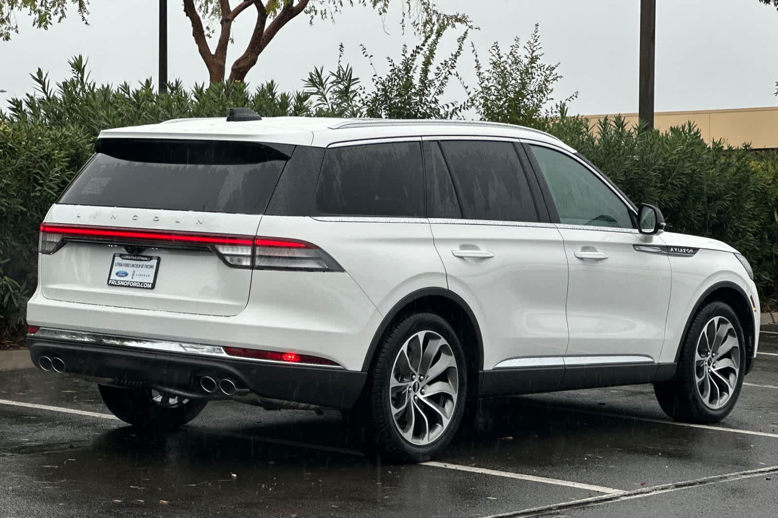 Thumbnail: 2026 Lincoln Aviator - 2