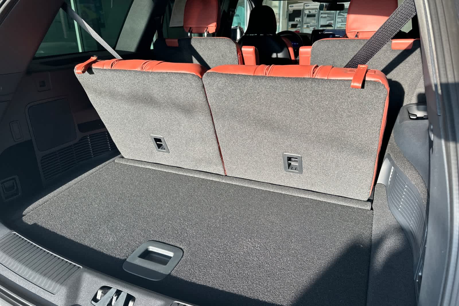 Thumbnail: 2026 Lincoln Aviator - 17