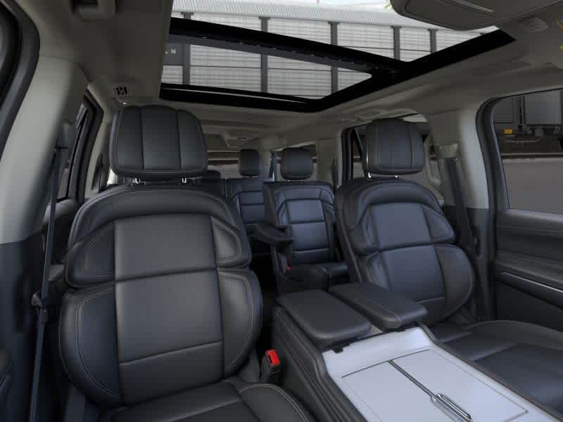 Thumbnail: 2026 Lincoln Navigator L - 11