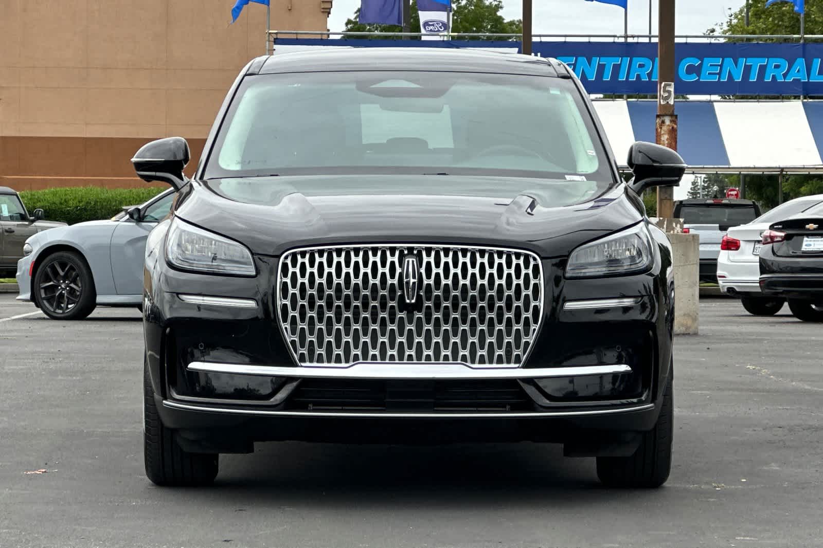 Thumbnail: 2023 Lincoln Corsair - 11