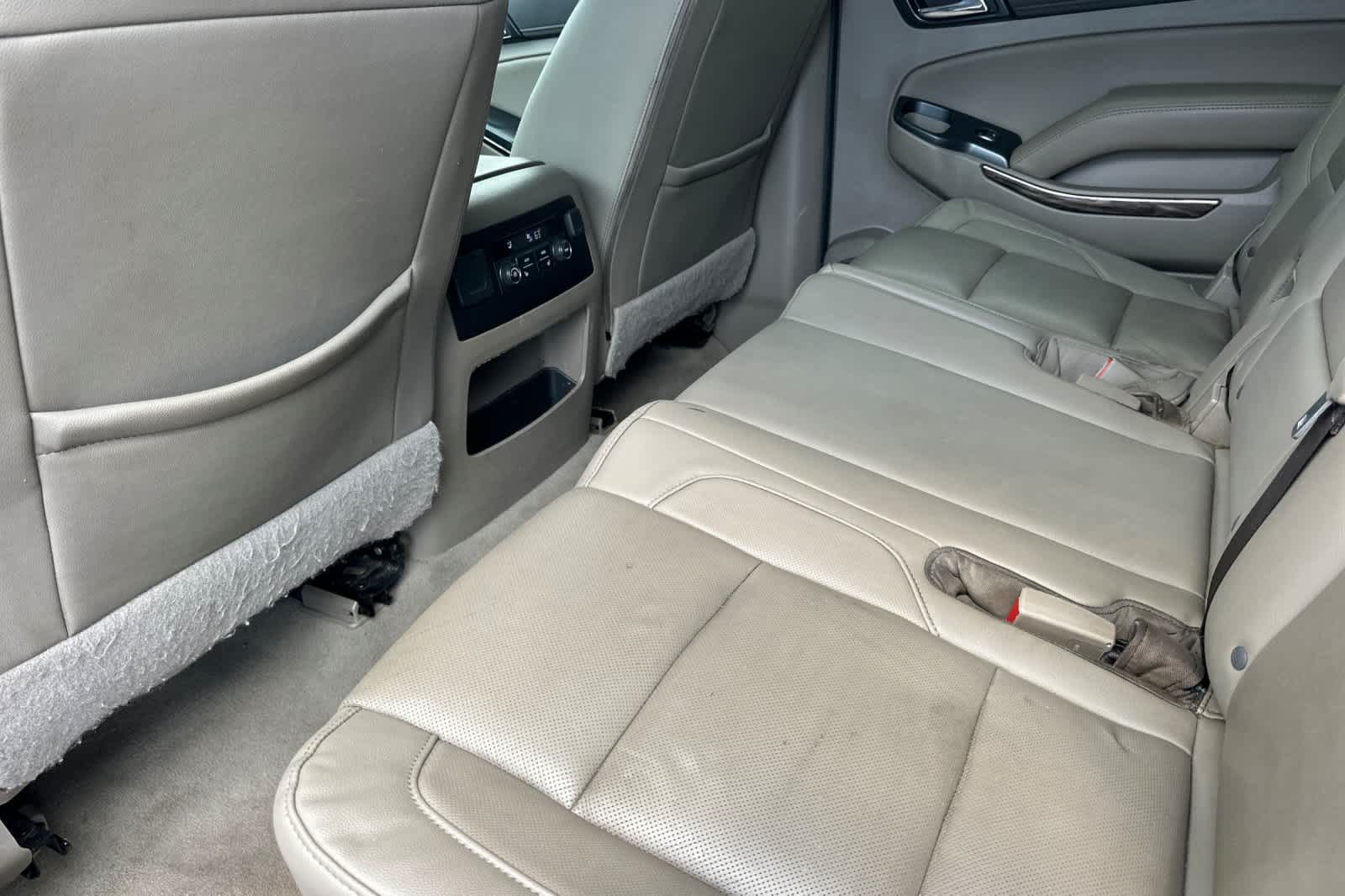 Thumbnail: 2019 GMC Yukon XL - 3