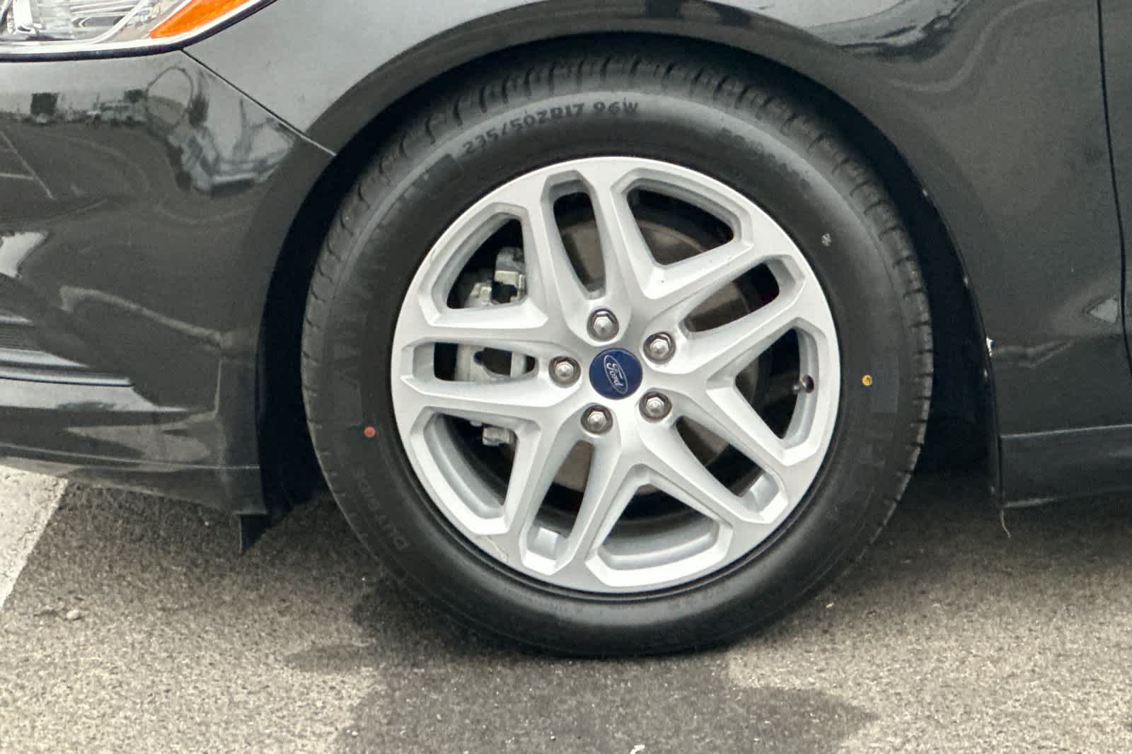 Thumbnail: 2015 Ford Fusion - 25