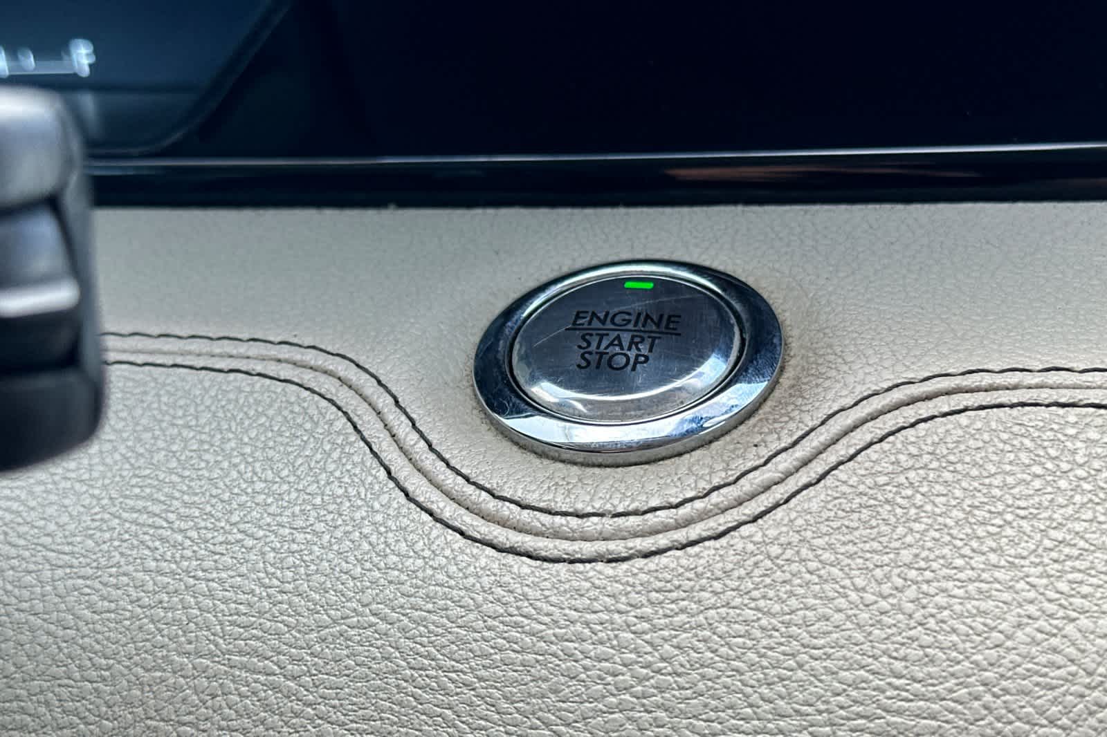 Thumbnail: 2019 Lincoln Navigator L - 23