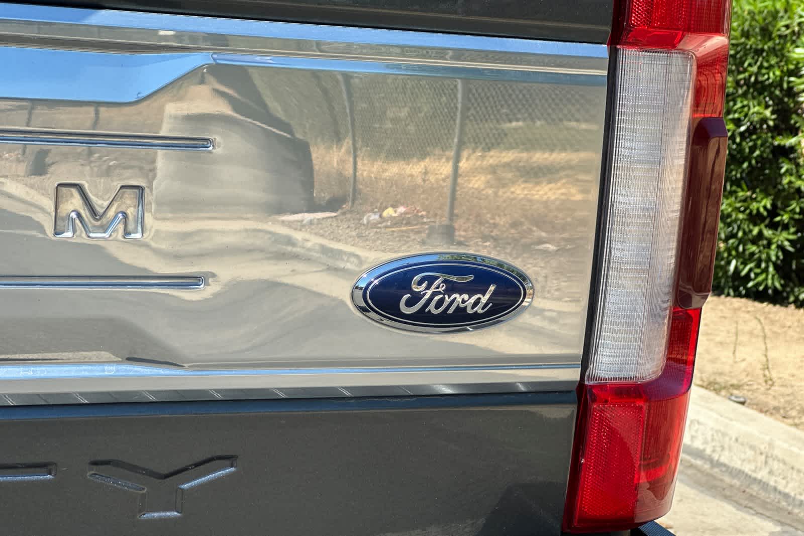 Thumbnail: 2018 Ford F-350 - 27