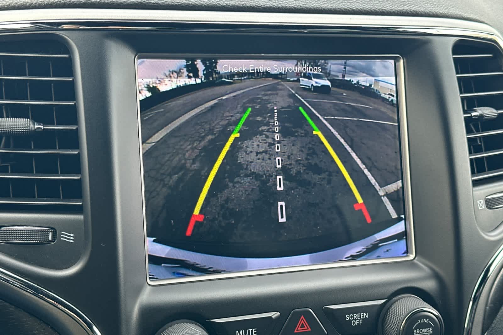 Thumbnail: 2018 Jeep Grand Cherokee - 20