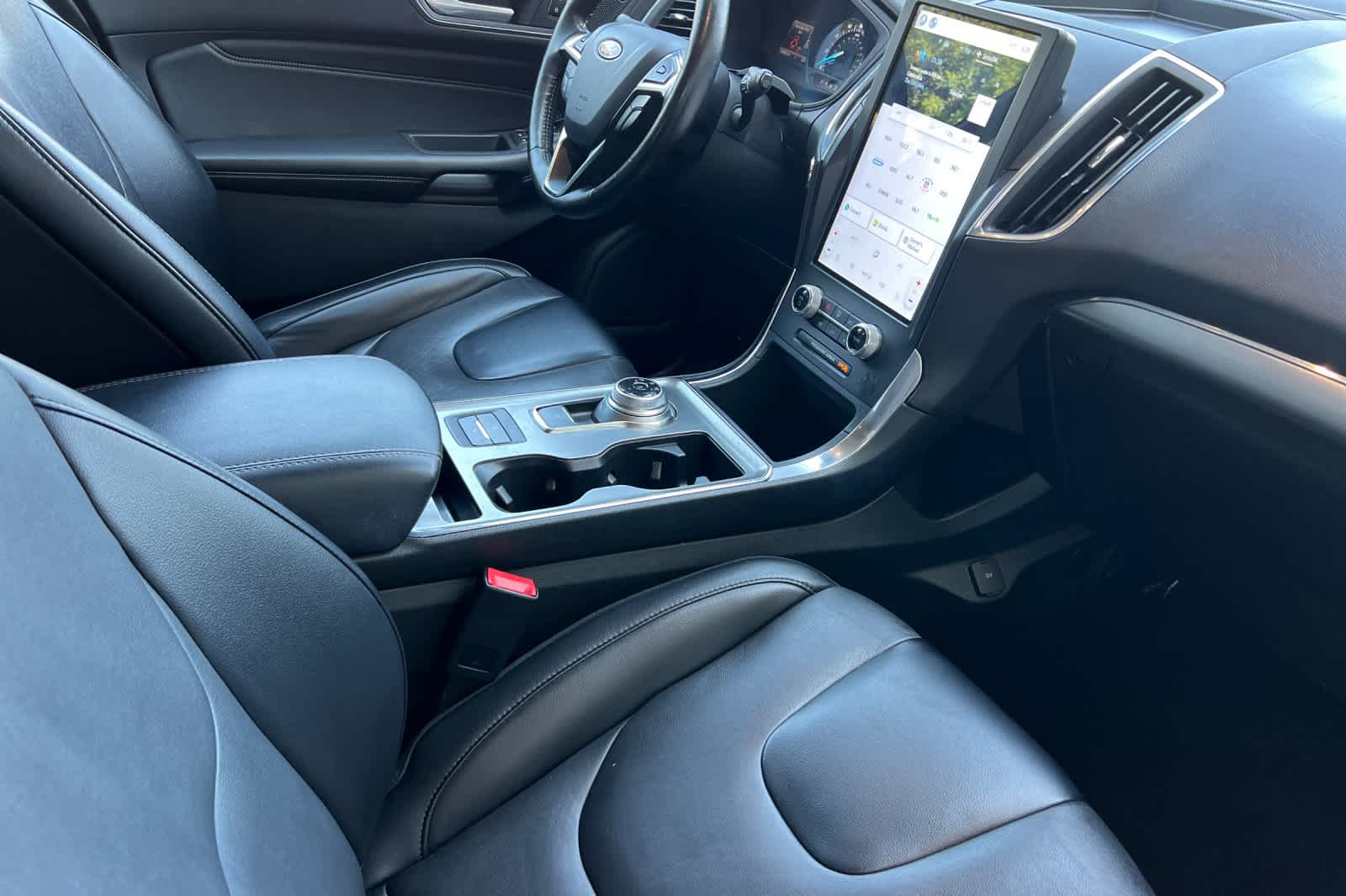 Thumbnail: 2022 Ford Edge - 17