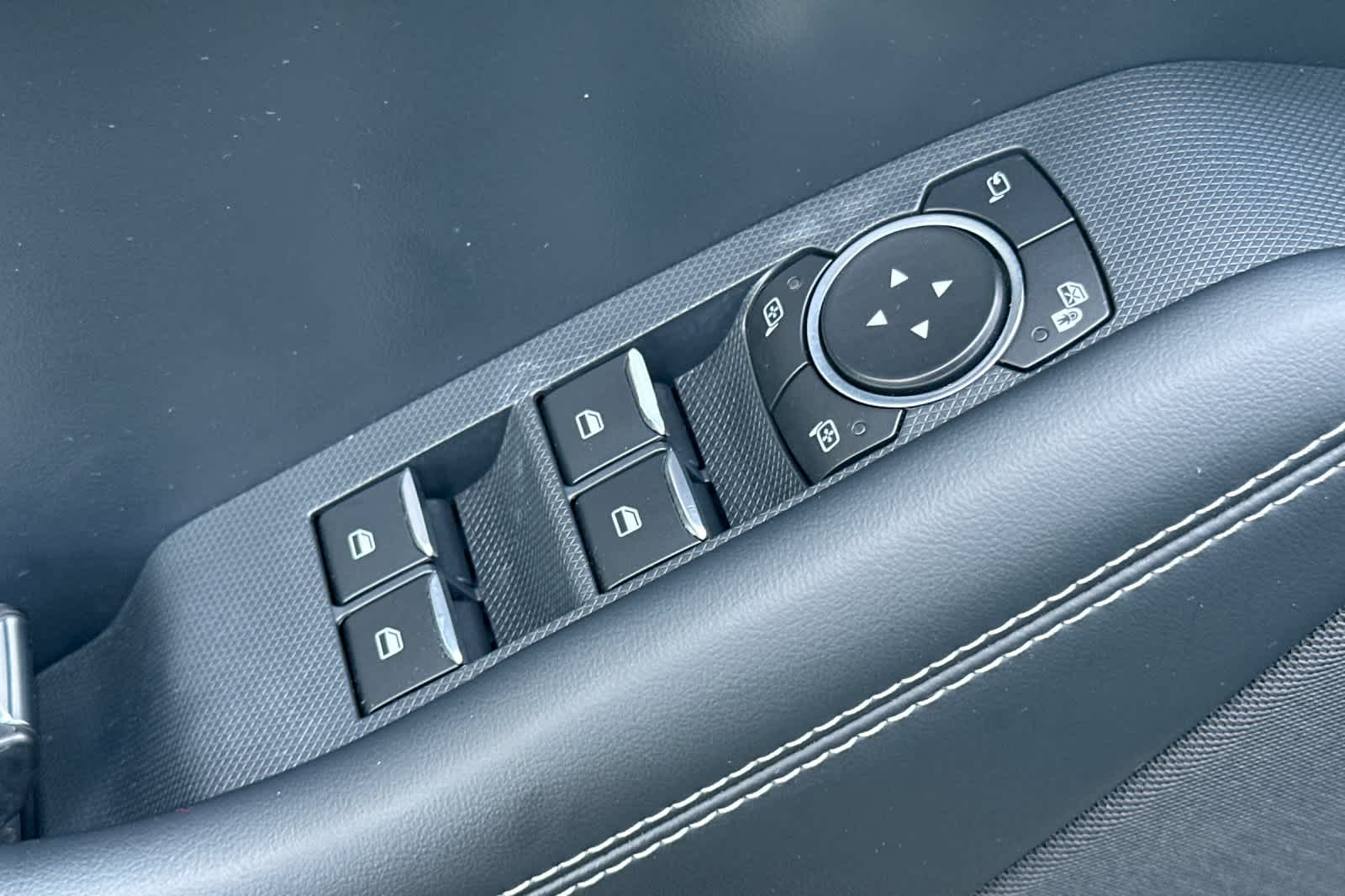 Thumbnail: 2021 Ford Mustang Mach-E - 14