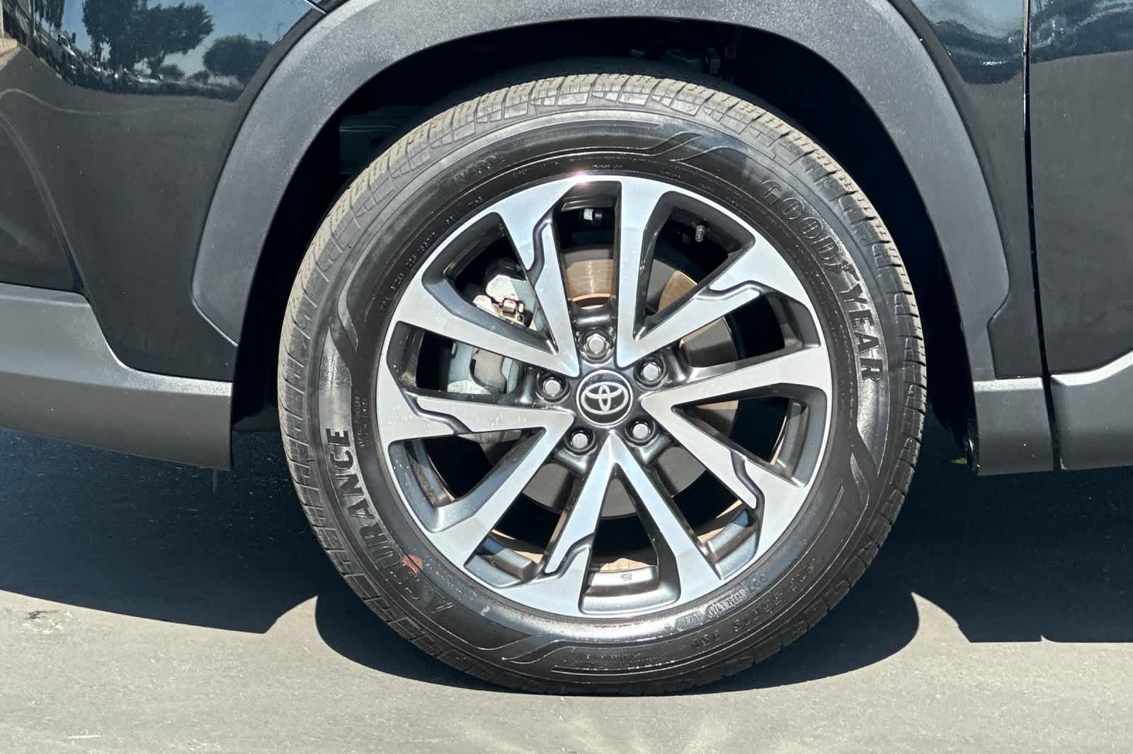 2024 Toyota Corolla Cross XLE 25