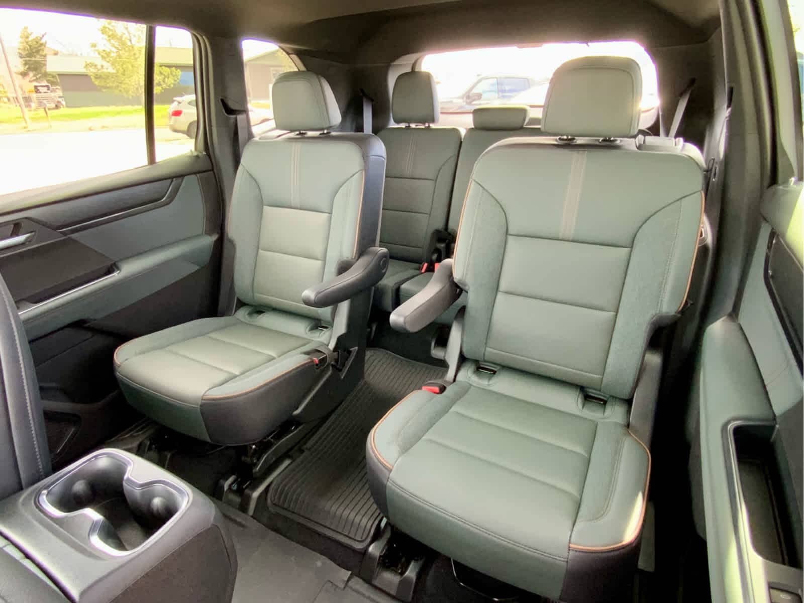 2026 GMC Acadia AT4 - Photo 26