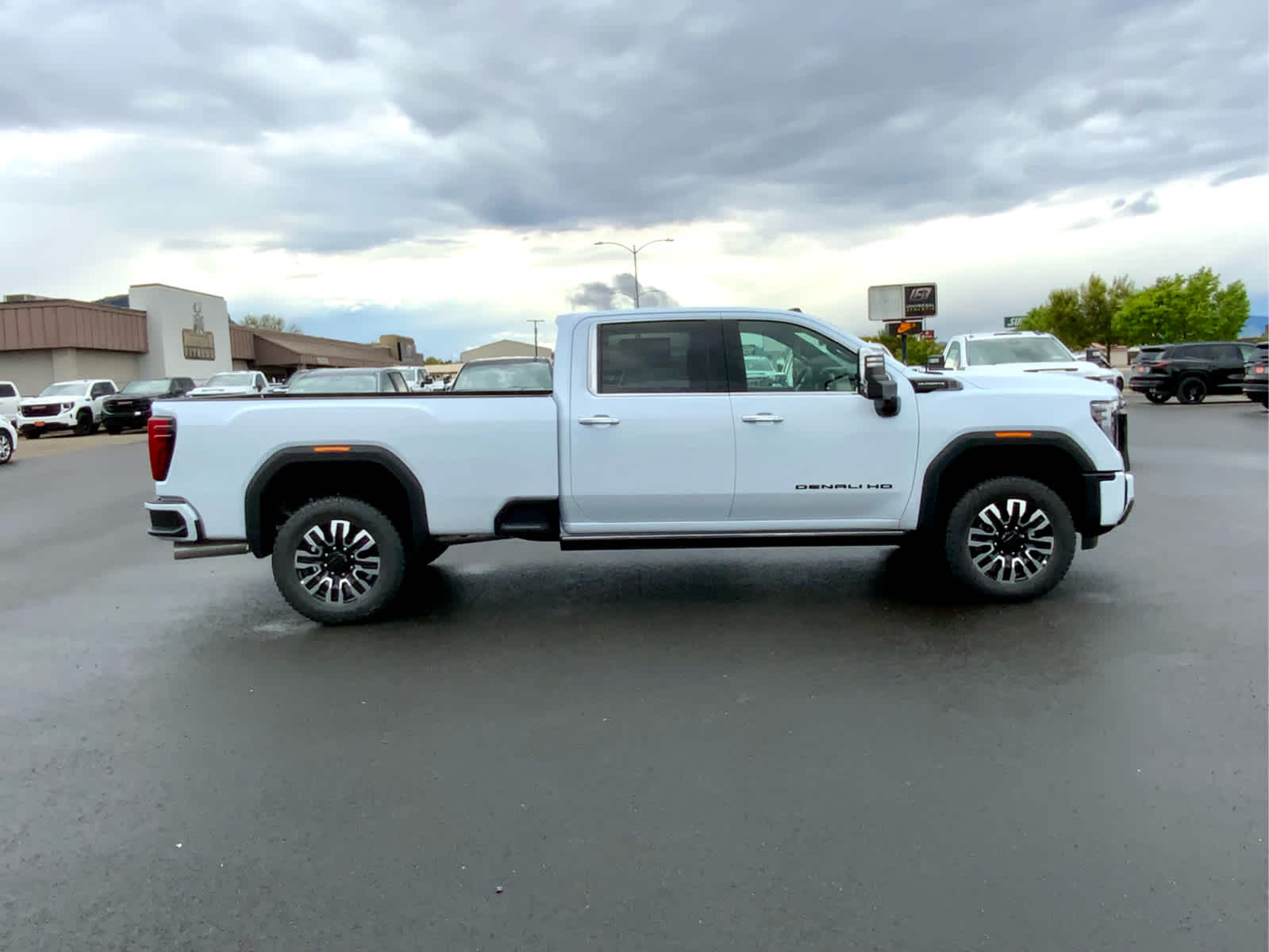 Thumbnail: 2026 GMC Sierra 3500 - 6