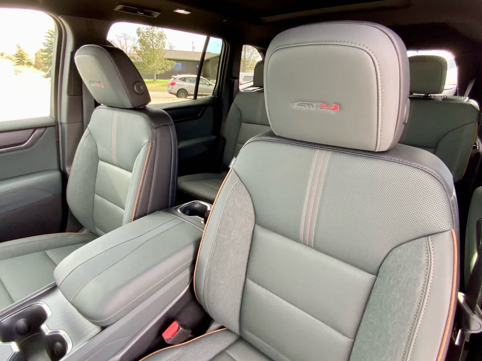 2026 GMC Acadia AT4 - Photo 27