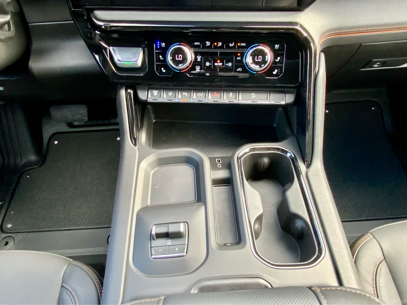 2026 GMC Sierra 2500HD AT4 - Photo 34