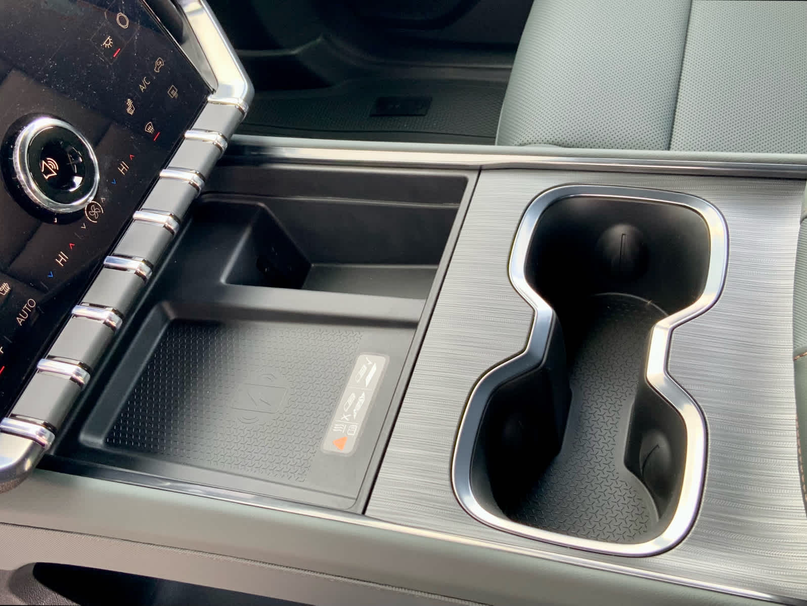 2026 GMC Acadia AT4 - Photo 46