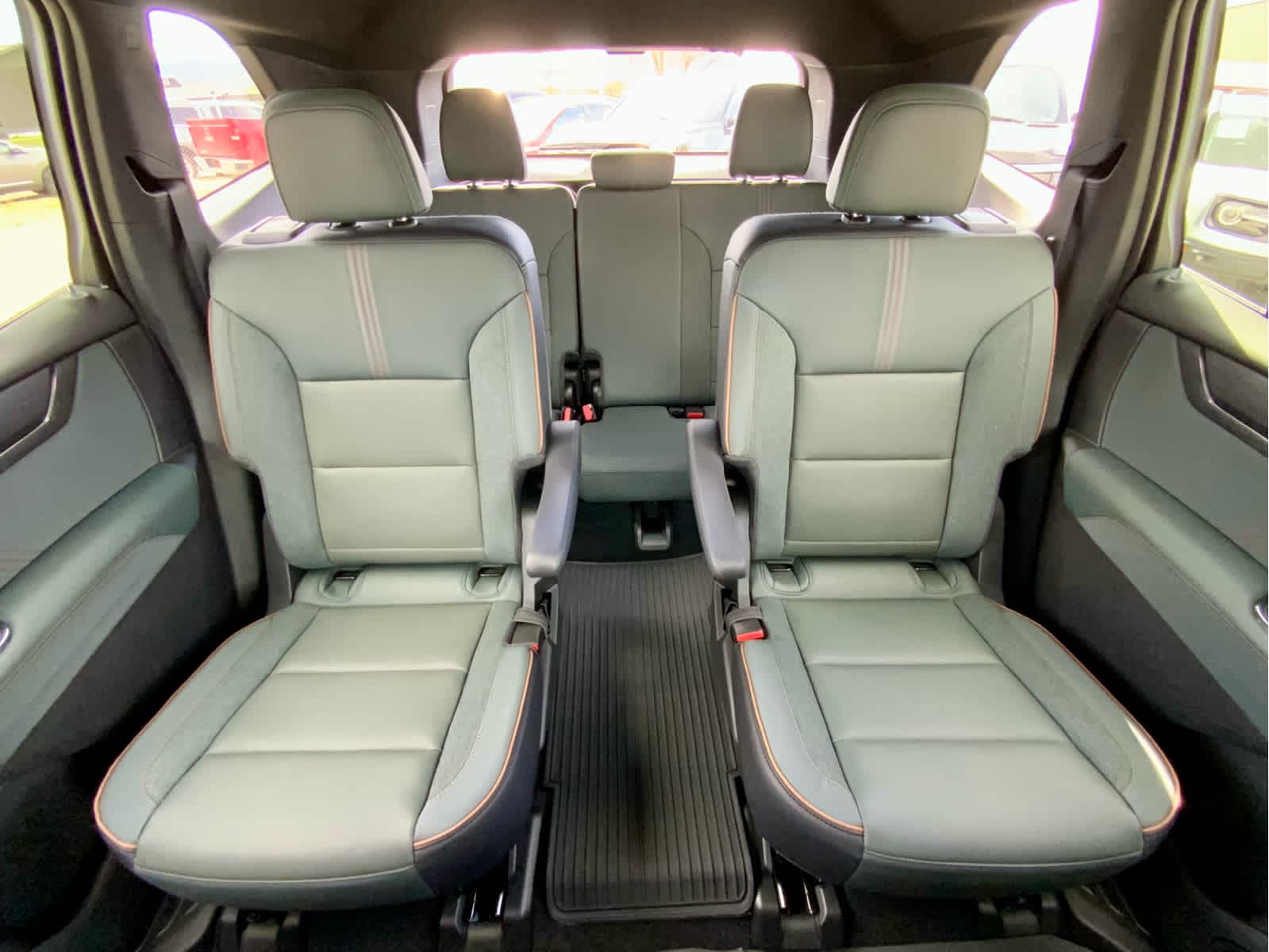 2026 GMC Acadia AT4 - Photo 30