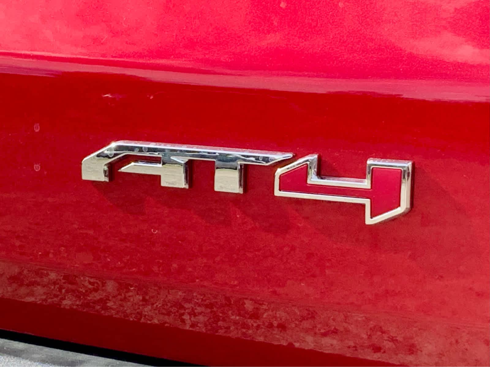 2026 GMC Acadia AT4 - Photo 18
