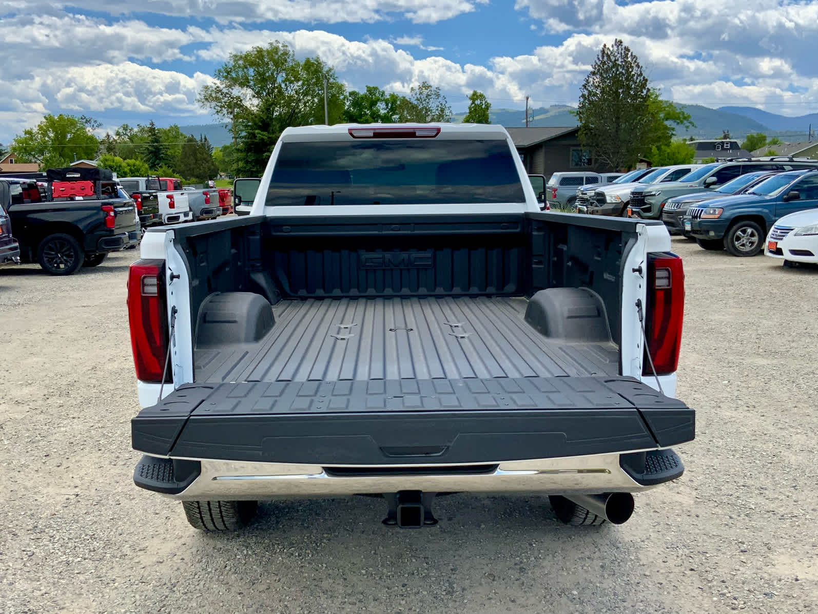 Thumbnail: 2026 GMC Sierra 2500 - 24