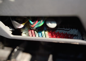 Inspect and Replace Auto Fuses Inspect and Replace Auto Fuses