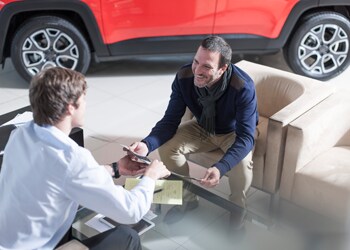 Why Selling Your Car to a Dealer is the Best Option