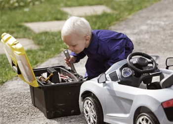 What you Need in your Car Toolkit What you Need in your Car Toolkit