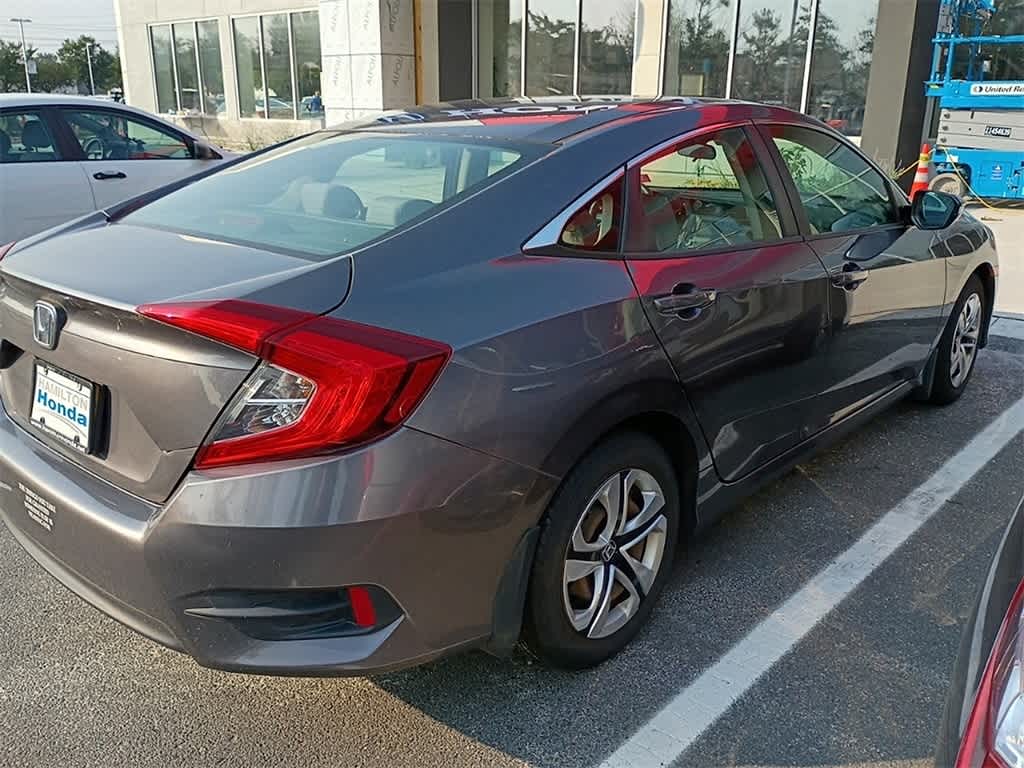 Thumbnail: 2016 Honda Civic - 4