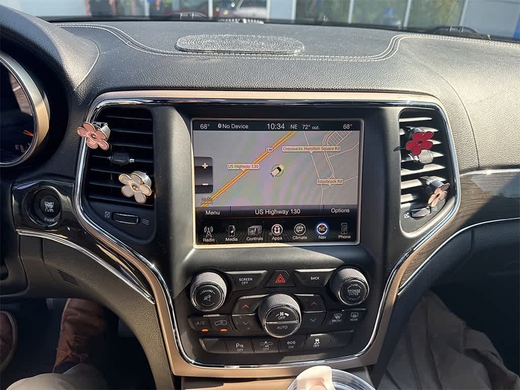 Thumbnail: 2015 Jeep Grand Cherokee - 14