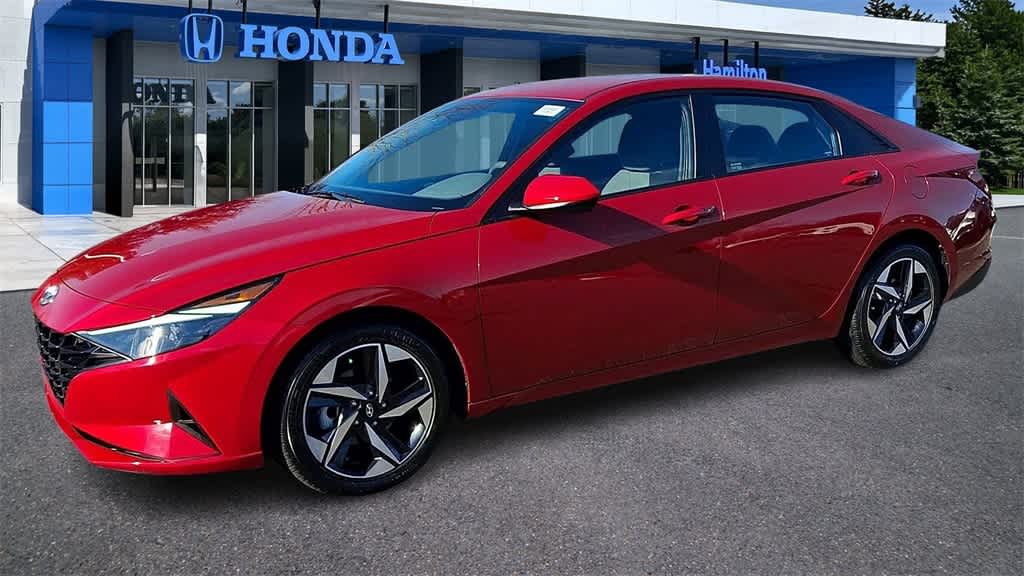 Thumbnail: 2023 Hyundai Elantra - 4