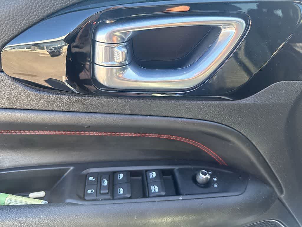 Thumbnail: 2022 Jeep Compass - 11