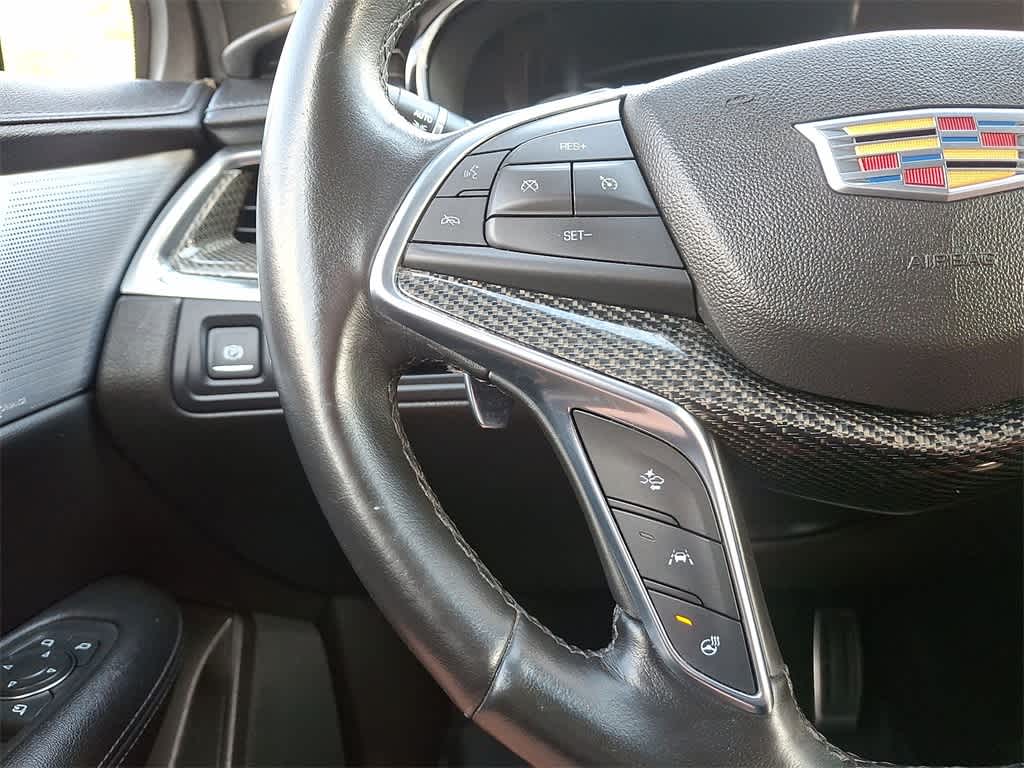 Thumbnail: 2021 Cadillac XT5 - 16