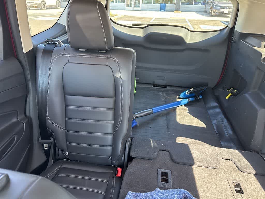 Thumbnail: 2019 Ford Escape - 21