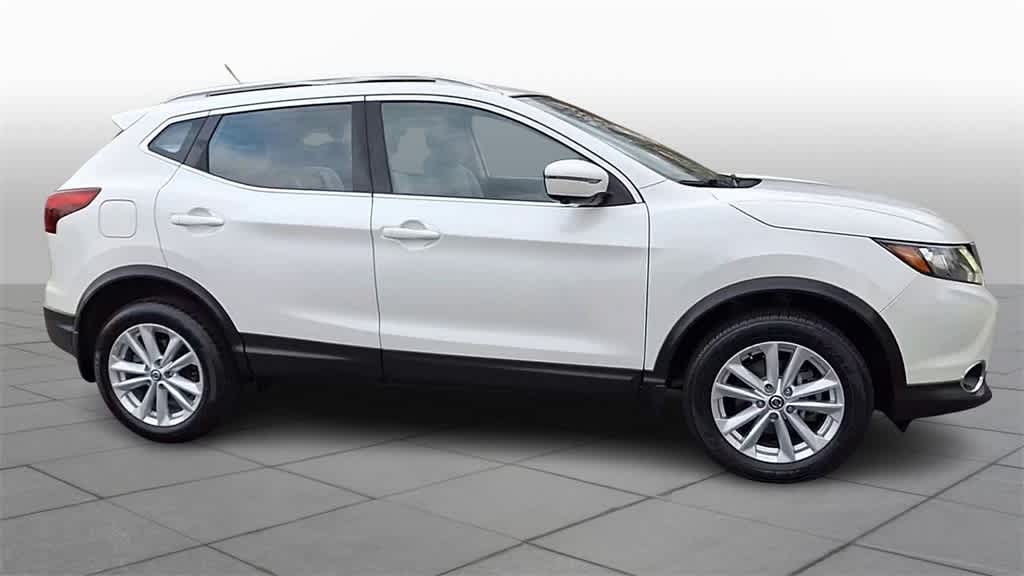 Thumbnail: 2019 Nissan Rogue Sport - 9