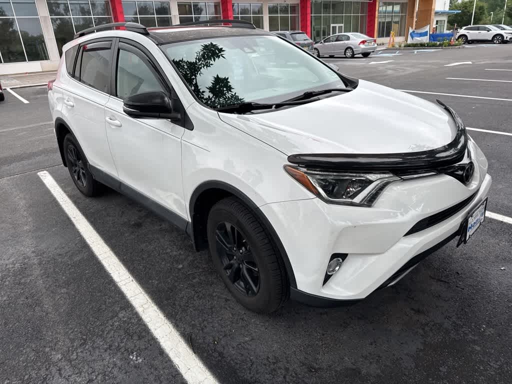 Thumbnail: 2018 Toyota RAV4 - 3