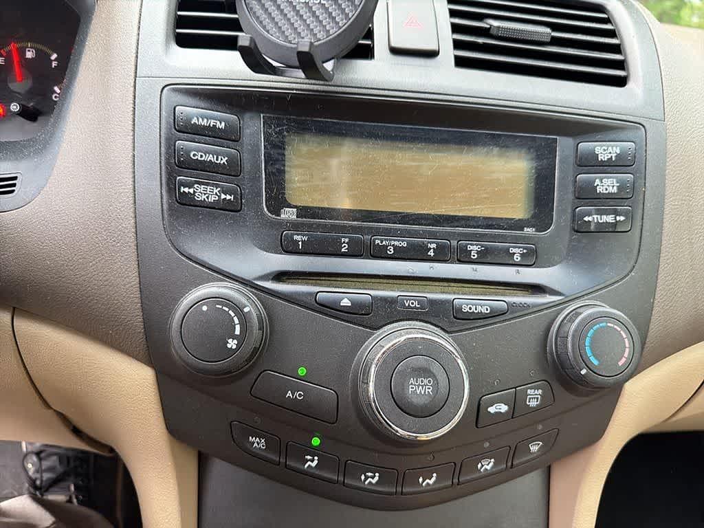 Thumbnail: 2005 Honda Accord - 15